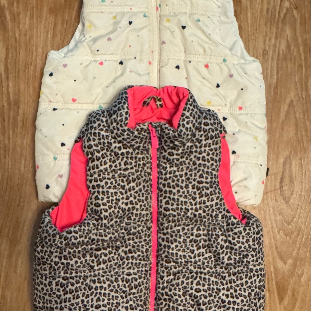 3T GAP puffer vests Leopard and Heart Print